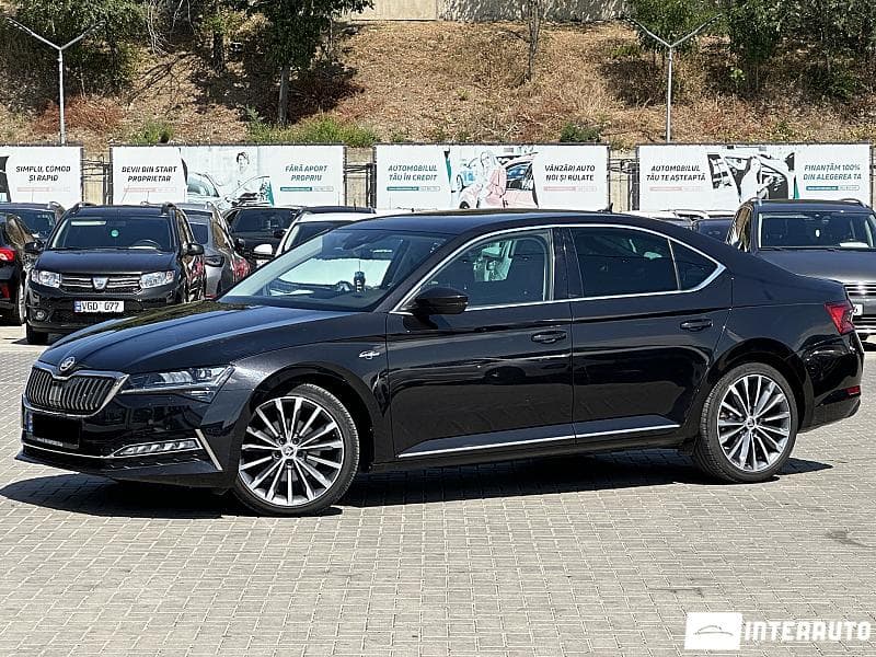 2020 Skoda Superb — Miniatură 2