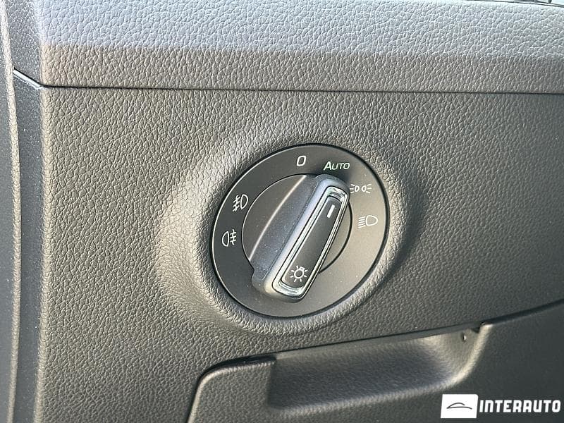 2020 Skoda Superb — Miniatură 20