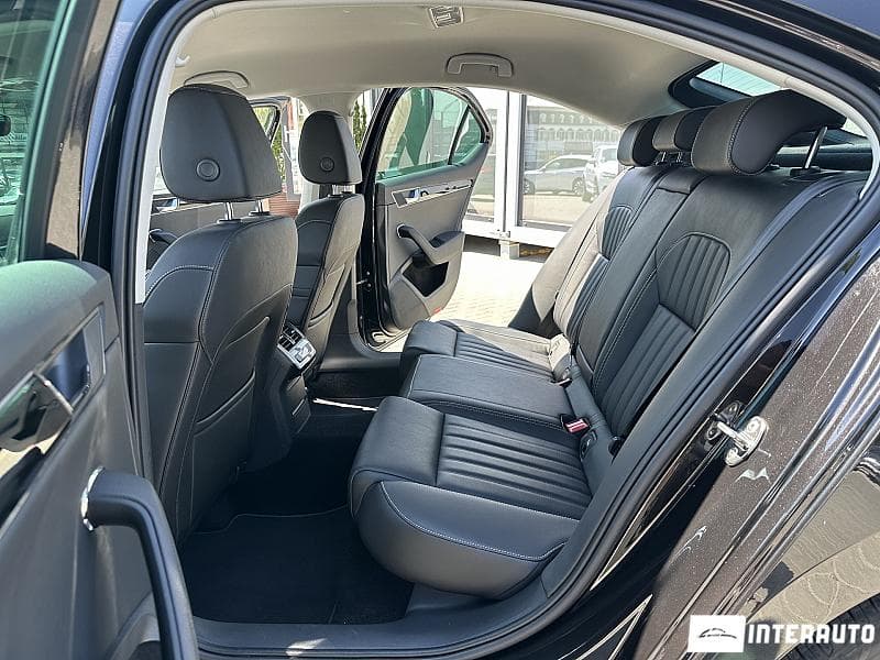 2020 Skoda Superb — Miniatură 16