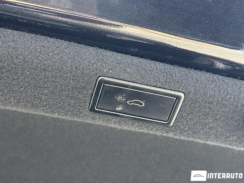 2020 Skoda Superb — Miniatură 22