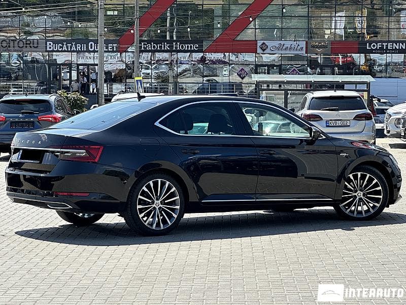 2020 Skoda Superb — Miniatură 3