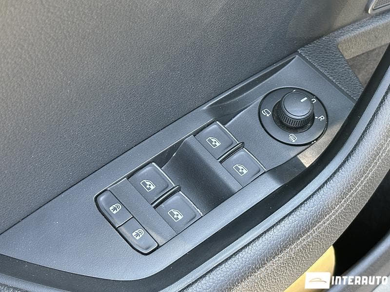 2020 Skoda Superb — Miniatură 18