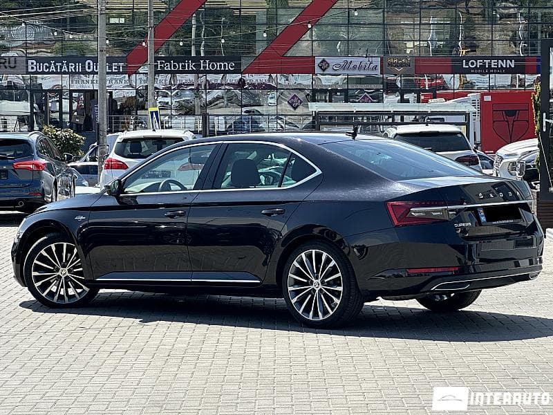 2020 Skoda Superb — Miniatură 4