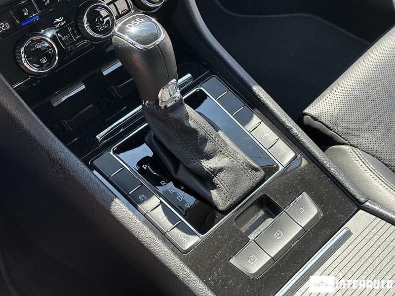 2020 Skoda Superb — Miniatură 12