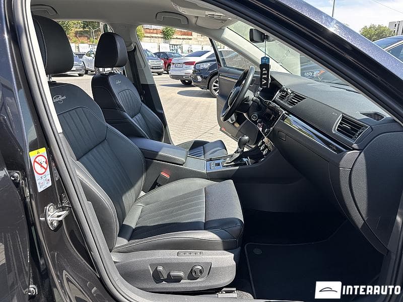 2020 Skoda Superb — Miniatură 13