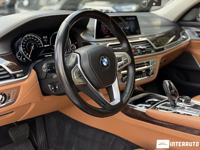 2016 BMW 740e — Miniatură 10
