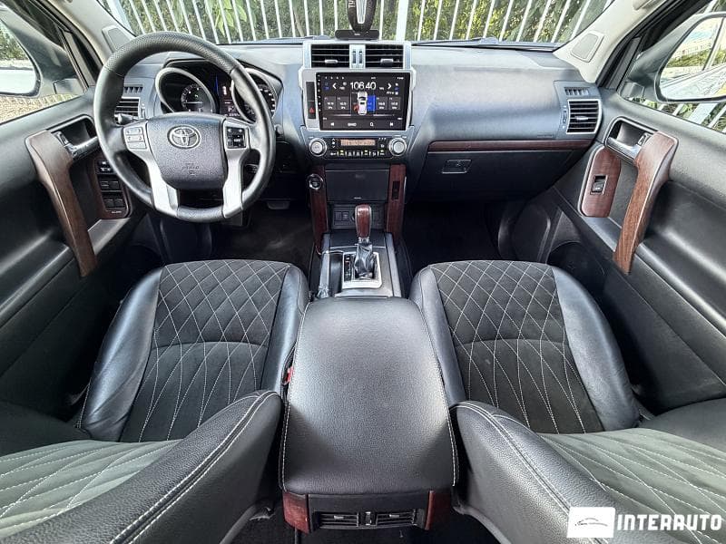 2013 Toyota Land Cruiser Prado — Miniatură 10