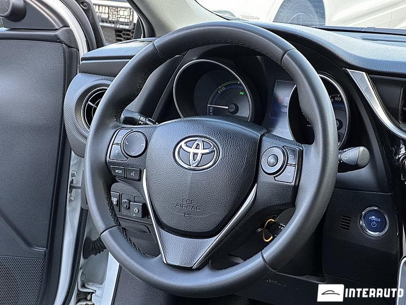 2016 Toyota Auris — Miniatură 7