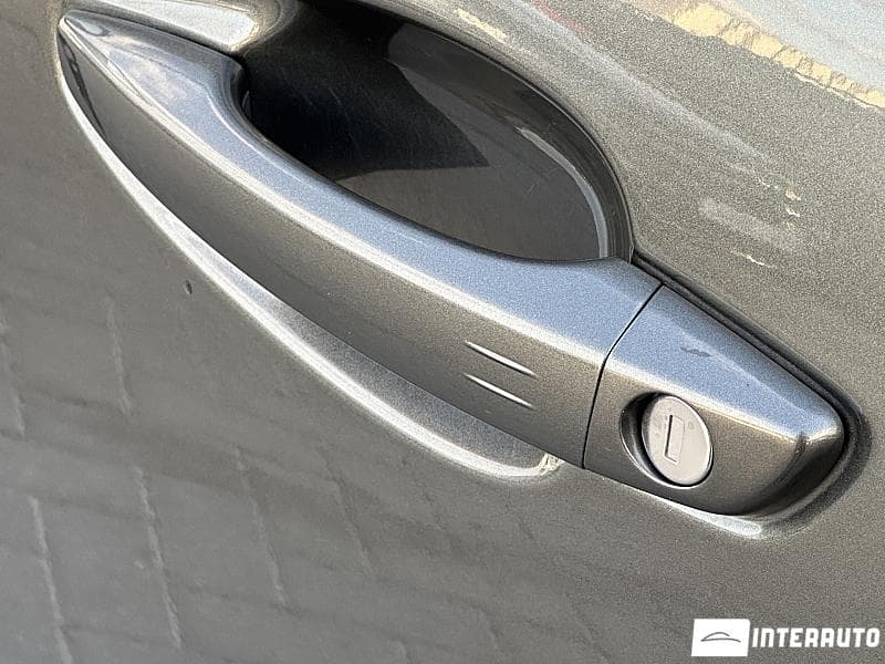Peugeot 3008 2018 — Миниатюра 16