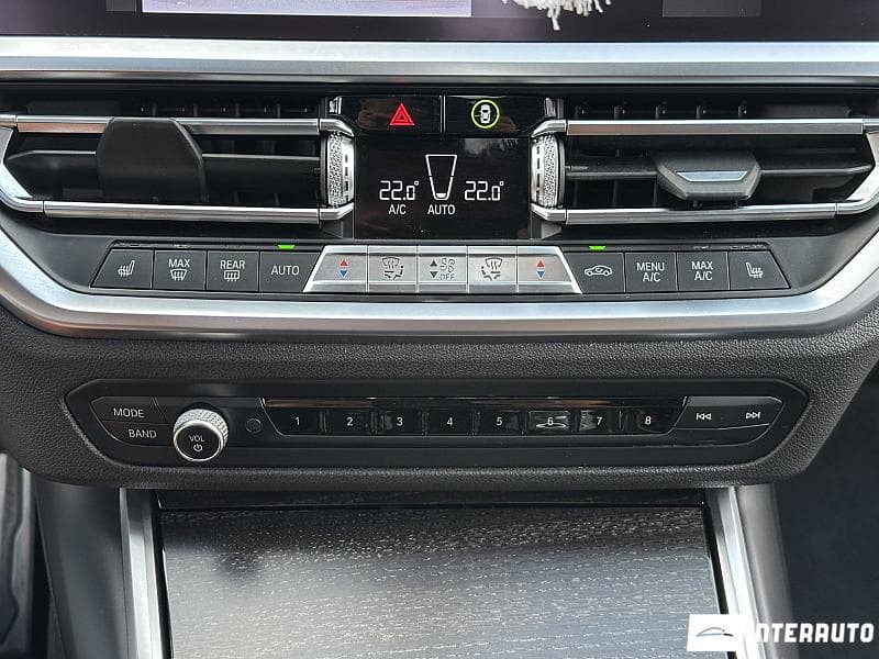 2019 BMW 330 — Miniatură 10