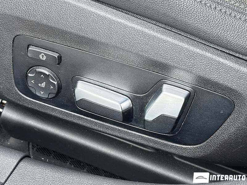 2019 BMW 330 — Miniatură 21