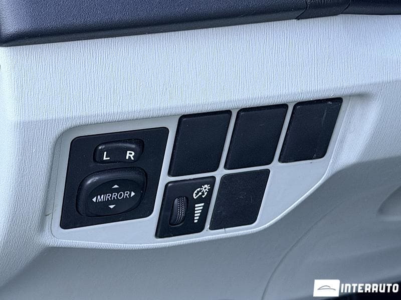 Toyota Prius 2012 — Миниатюра 14