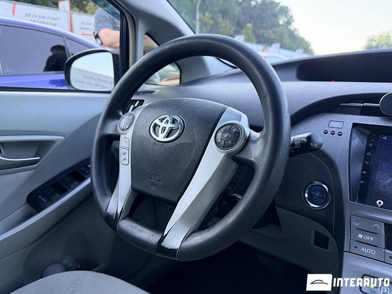 Toyota Prius 2012 — Миниатюра 8