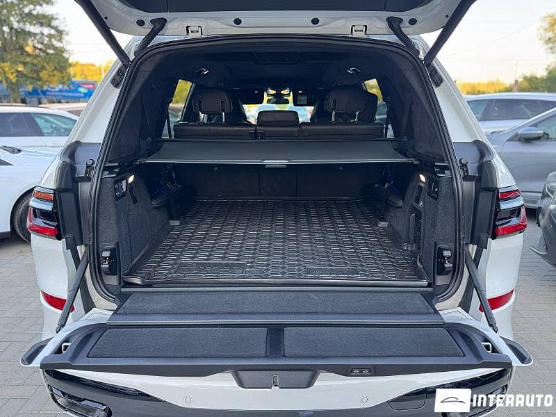 BMW X7 4.0d 2023 — Миниатюра 25