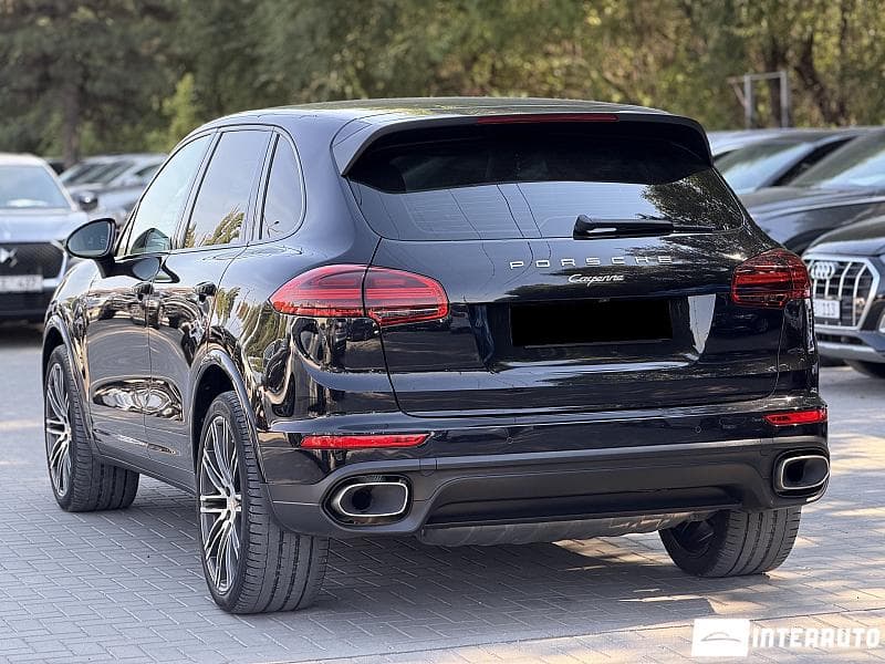 Porsche Cayenne 2016 — Миниатюра 4