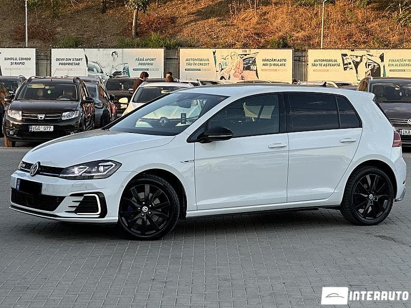 2017 Volkswagen Golf GTE — Miniatură 2