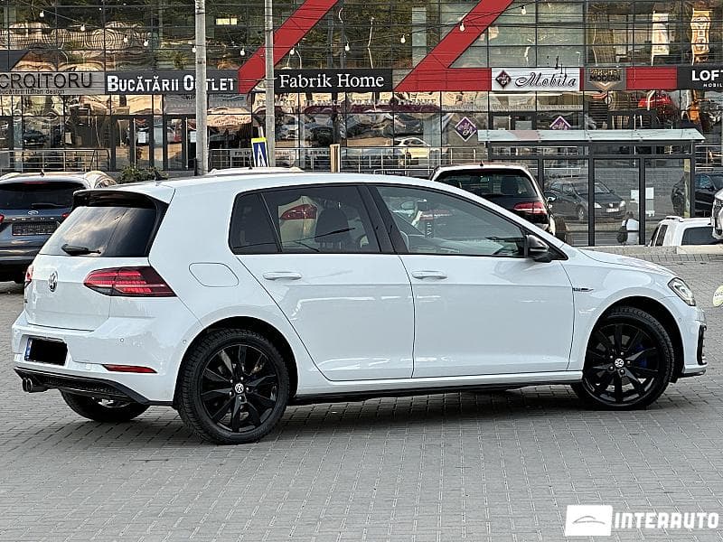 2017 Volkswagen Golf GTE — Miniatură 3