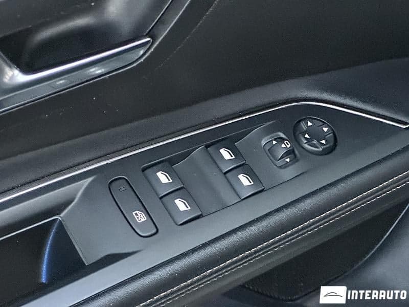 2019 Peugeot 5008 — Miniatură 16