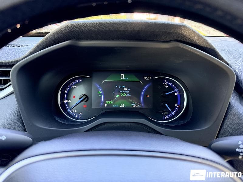 Toyota Rav-4 2018 — Миниатюра 9