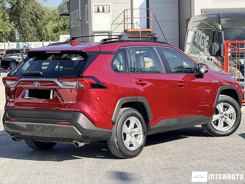Toyota Rav-4 2018 — Миниатюра 4