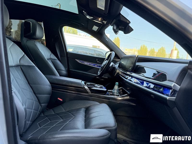 2022 BMW 760 — Miniatură 18
