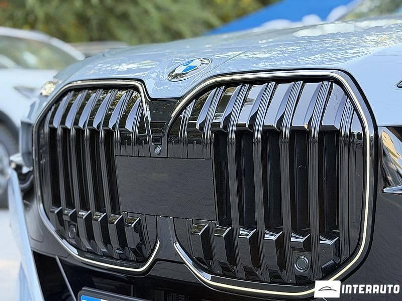 2022 BMW 760 — Miniatură 5