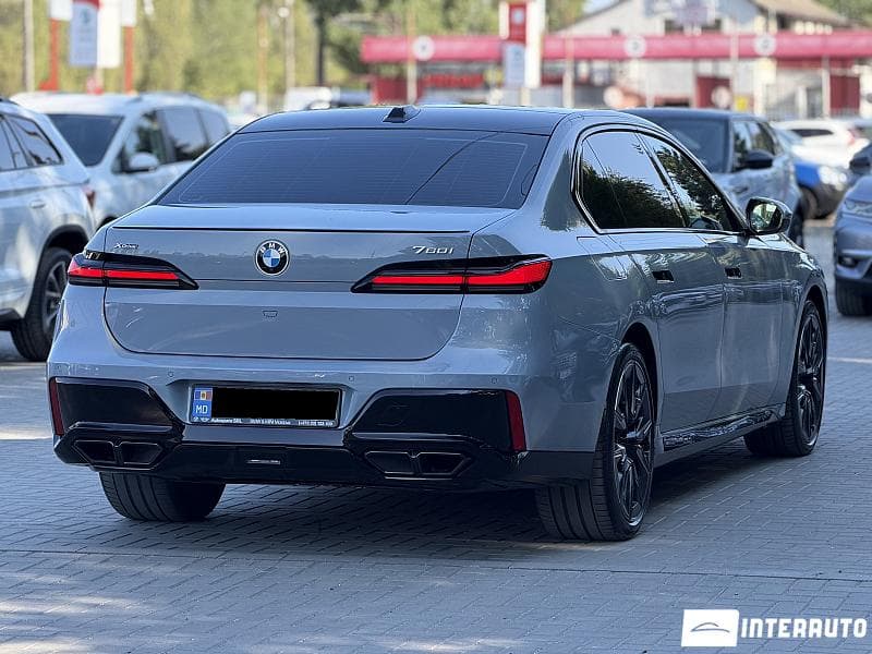 2022 BMW 760 — Miniatură 4