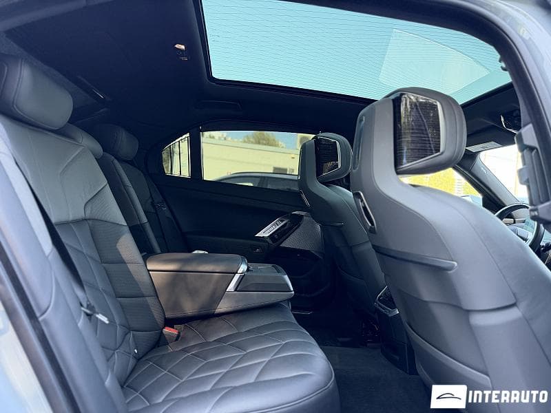 2022 BMW 760 — Miniatură 23