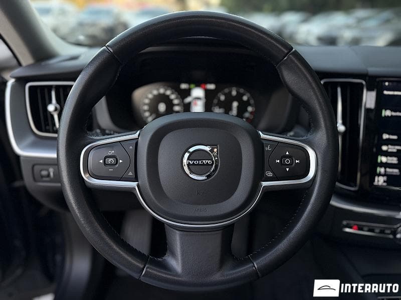 Volvo XC 60 2019 — Миниатюра 10