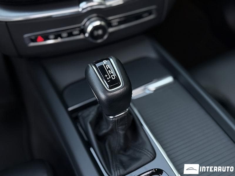 Volvo XC 60 2019 — Миниатюра 16