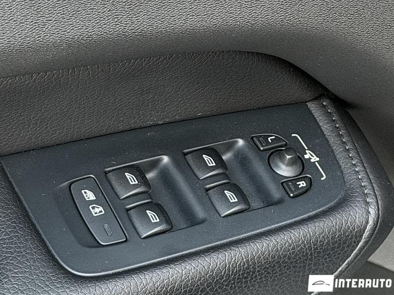 Volvo XC 60 2019 — Миниатюра 6