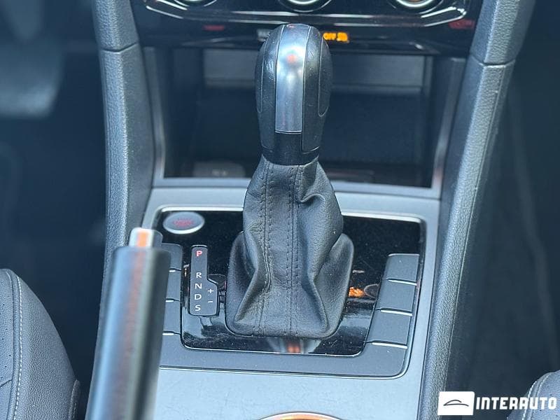 2022 Volkswagen Passat — Miniatură 14