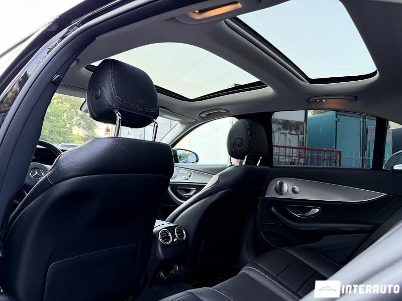 Mercedes E 220 2018 — Миниатюра 7