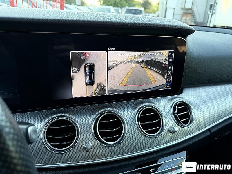 Mercedes E 220 2018 — Миниатюра 11