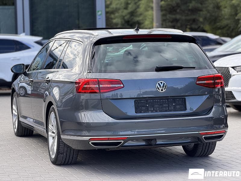 2017 Volkswagen Passat GTE — Miniatură 4
