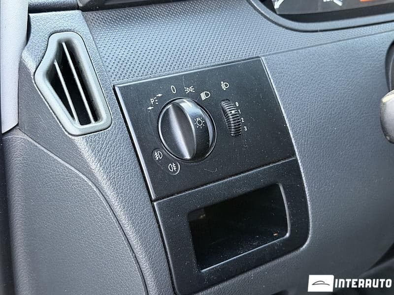 2011 Mercedes Vito — Miniatură 12