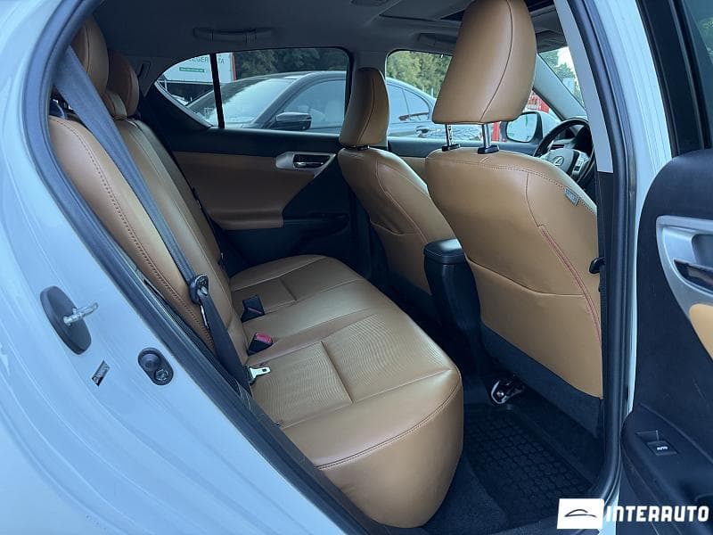 2011 Lexus CT 200h — Miniatură 8