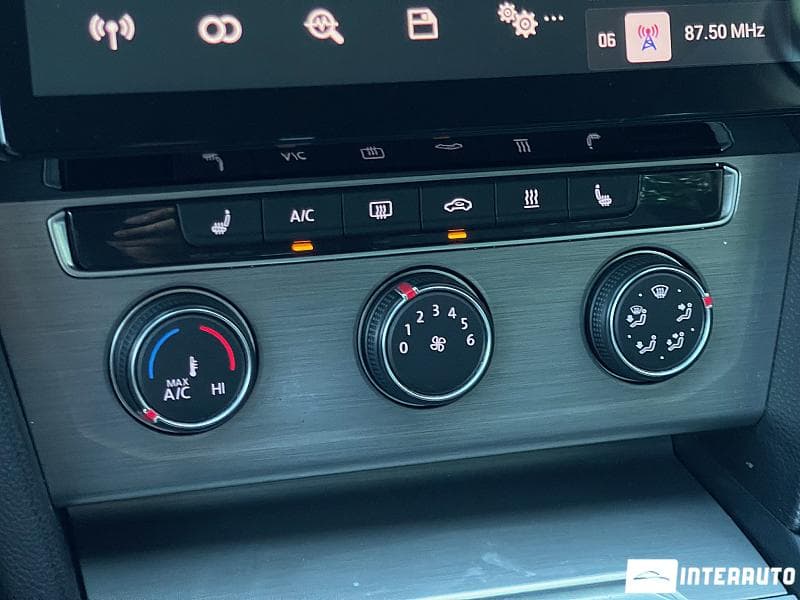 2016 Volkswagen Passat — Miniatură 11