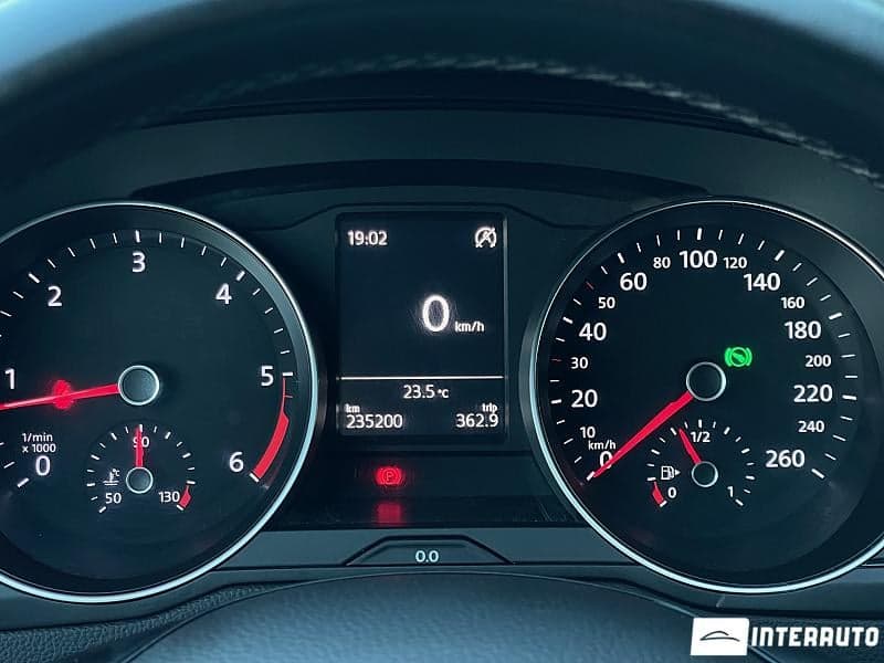 2016 Volkswagen Passat — Miniatură 8