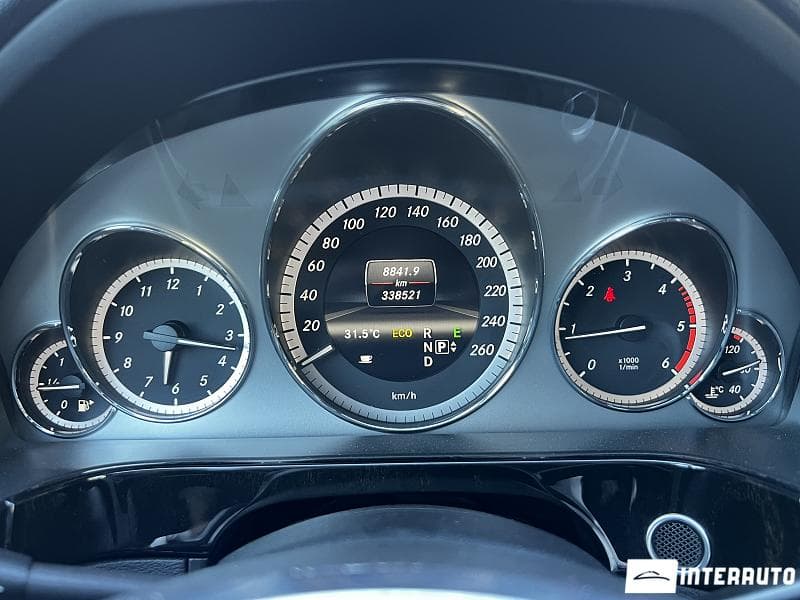 2012 Mercedes E 220 — Miniatură 11