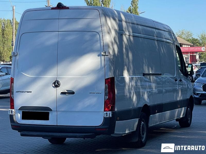 2021 Mercedes Sprinter — Miniatură 2