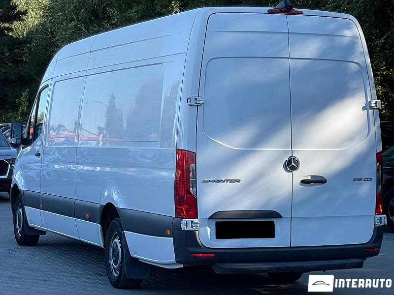2021 Mercedes Sprinter — Miniatură 4