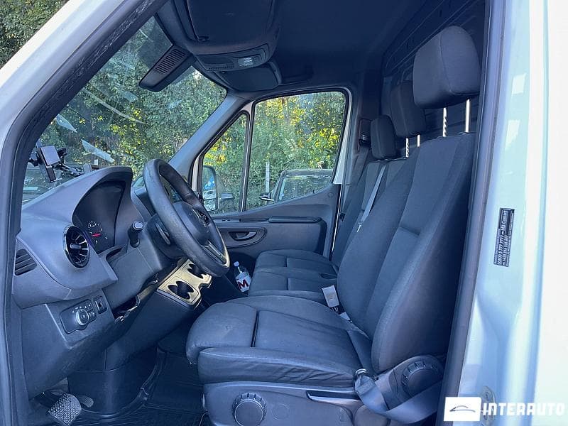 2021 Mercedes Sprinter — Miniatură 5