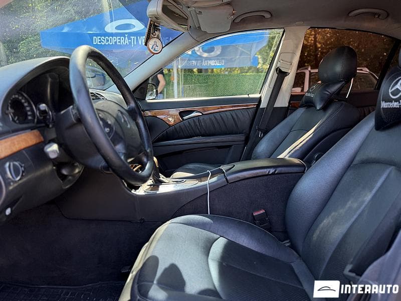 2004 Mercedes E 220 — Miniatură 6