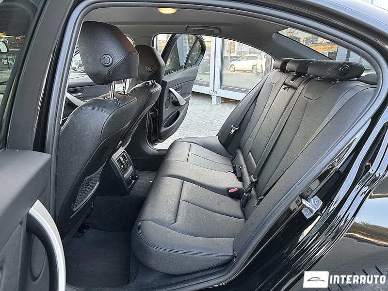 2018 BMW 318 — Miniatură 14