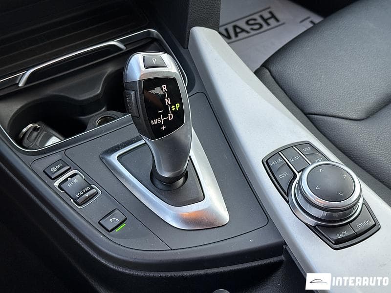 2018 BMW 318 — Miniatură 11