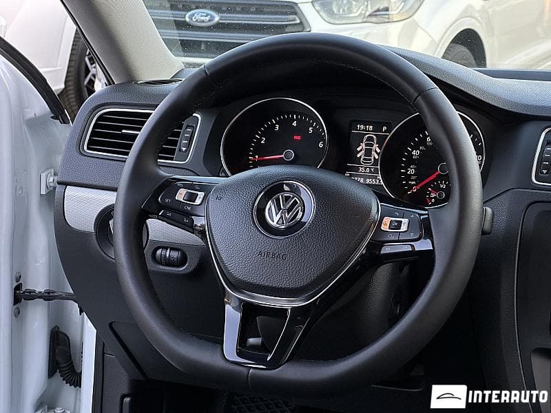 2017 Volkswagen Jetta — Miniatură 7