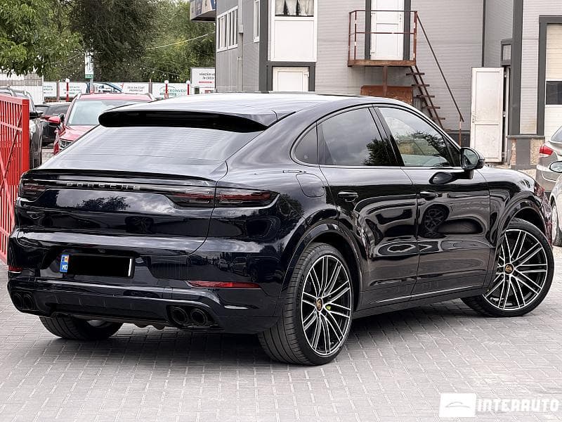 2020 Porsche Cayenne Turbo S-E Hybrid Coupe — Miniatură 2