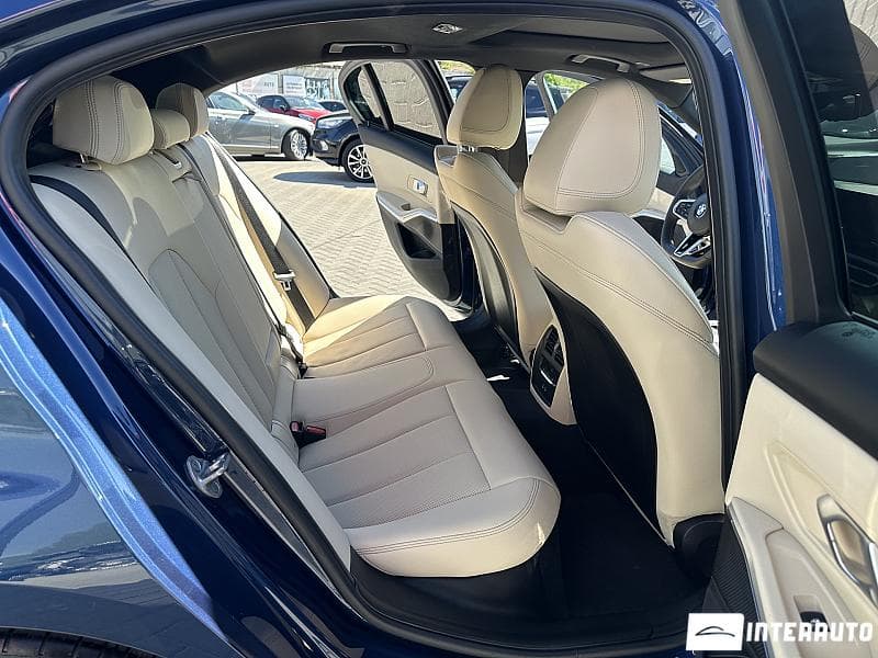 2024 BMW 330 — Miniatură 13