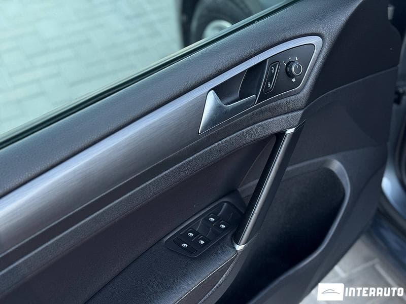 2021 Volkswagen Golf — Miniatură 17